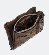 Elegant nature wallet with a zip