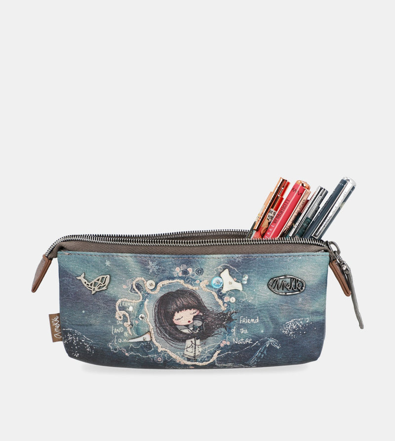 Iceland pencil case with a zip closure