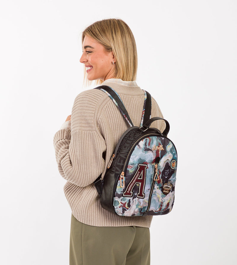 Nature Woods multi compartment backpack
